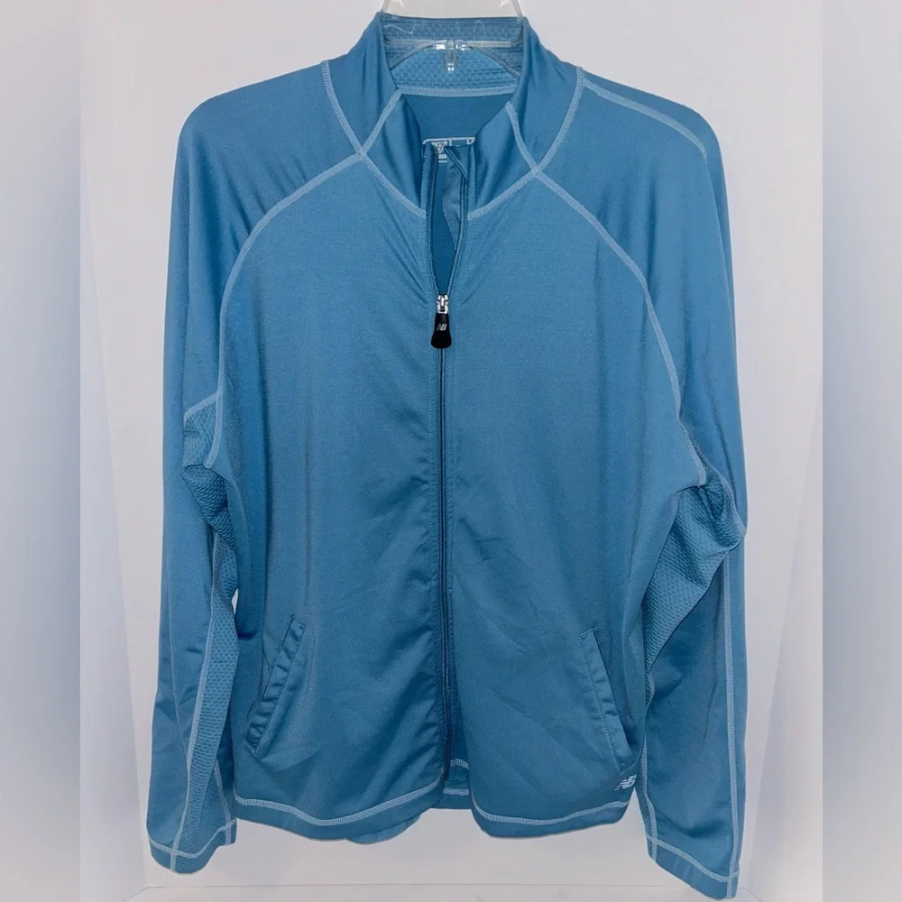 New Balance NB women’s baby blue full‎ zip Lightning Dry jacket size LARGE